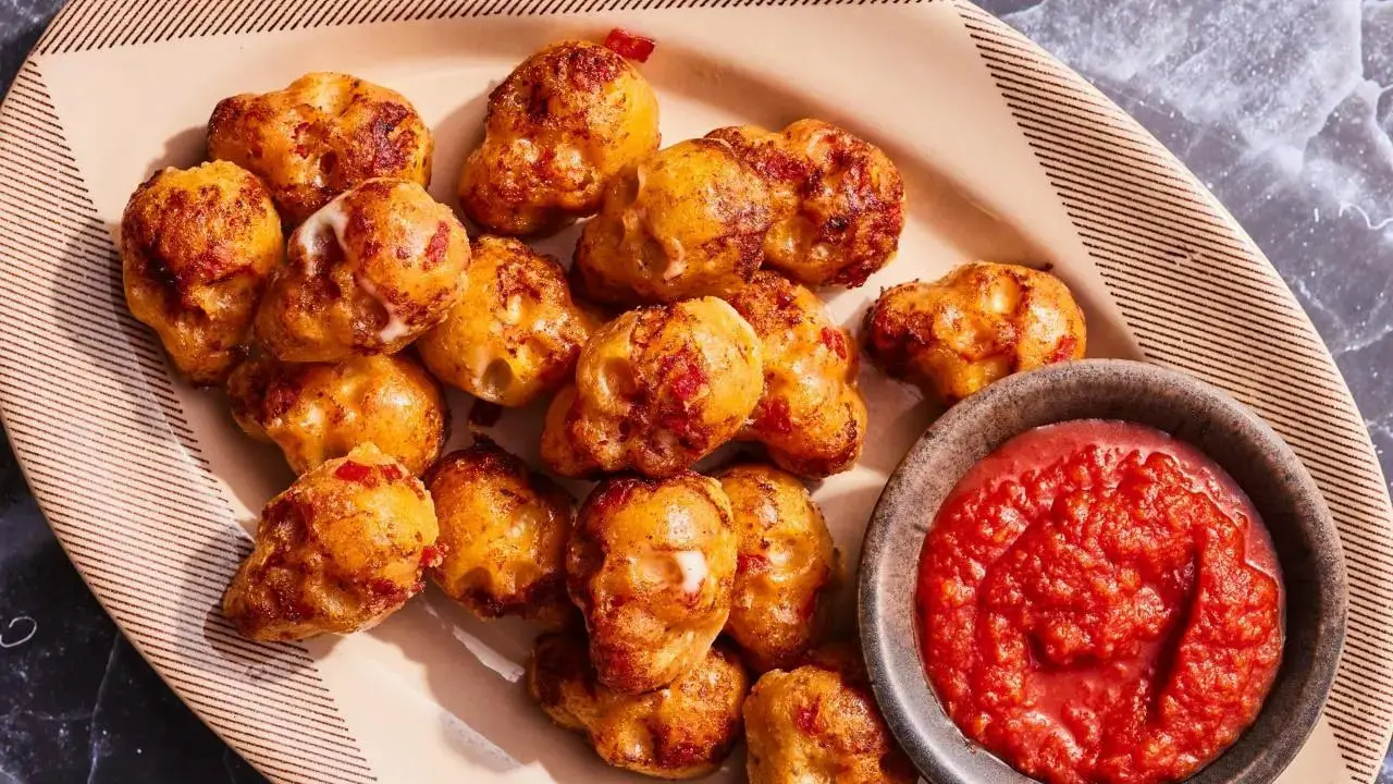 Mini Skull Pepperoni Pizza Bites for Spooky Snack Fun