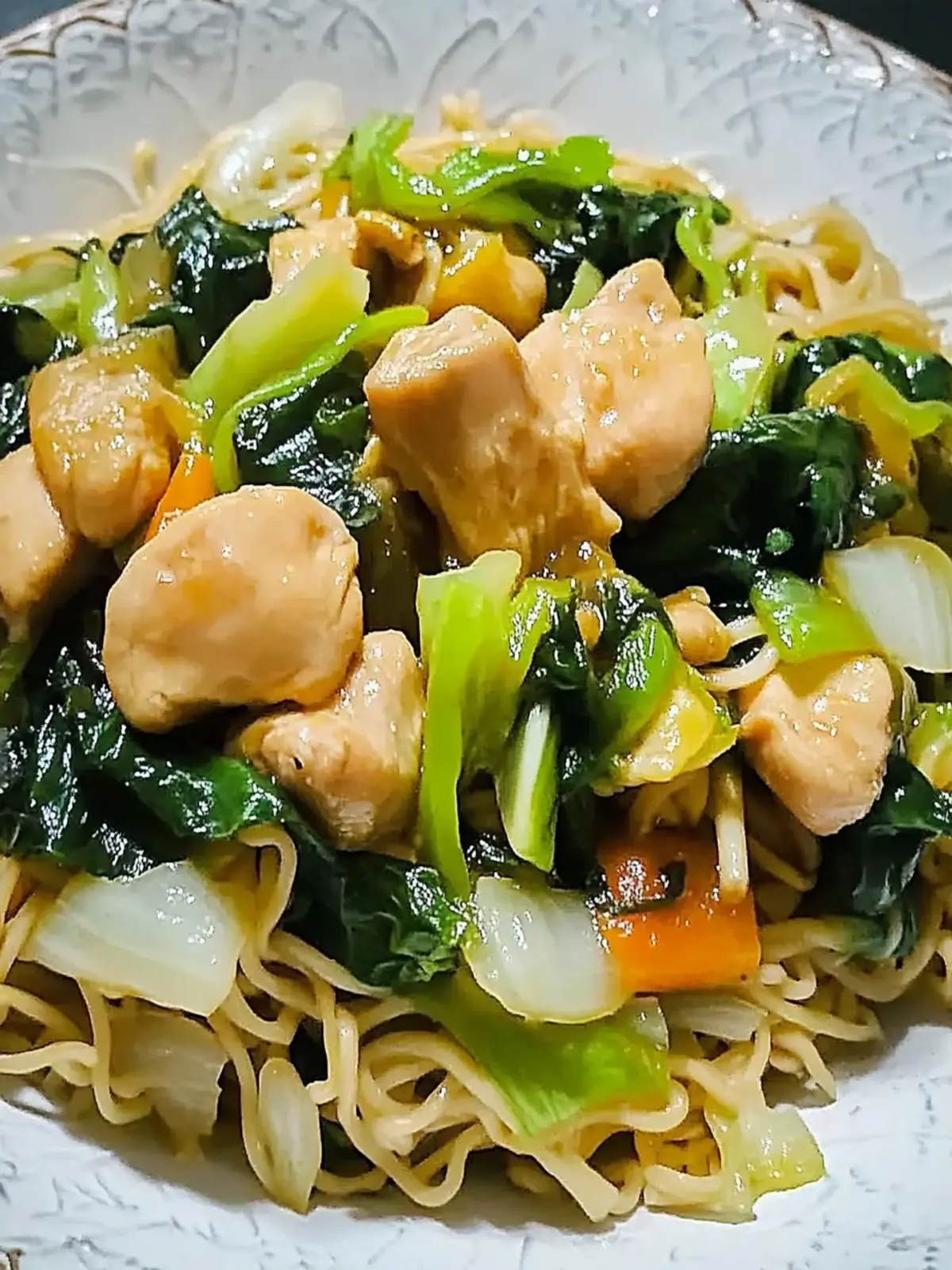 Delicious Cantonese Chicken Chow Mein to Satisfy Your Cravings 4 Cantonese Chicken Chow Mein