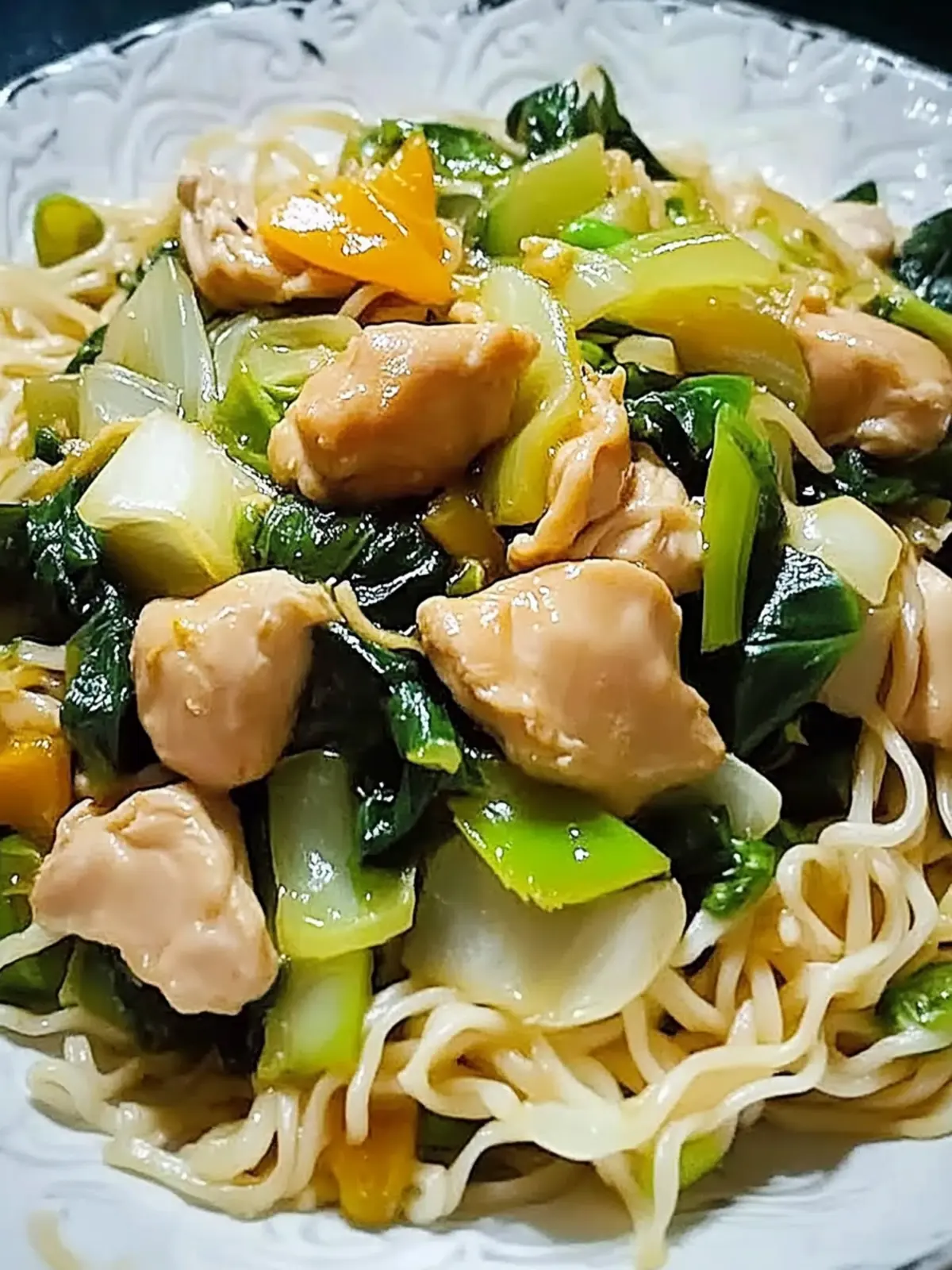 Delicious Cantonese Chicken Chow Mein to Satisfy Your Cravings 2 Cantonese Chicken Chow Mein