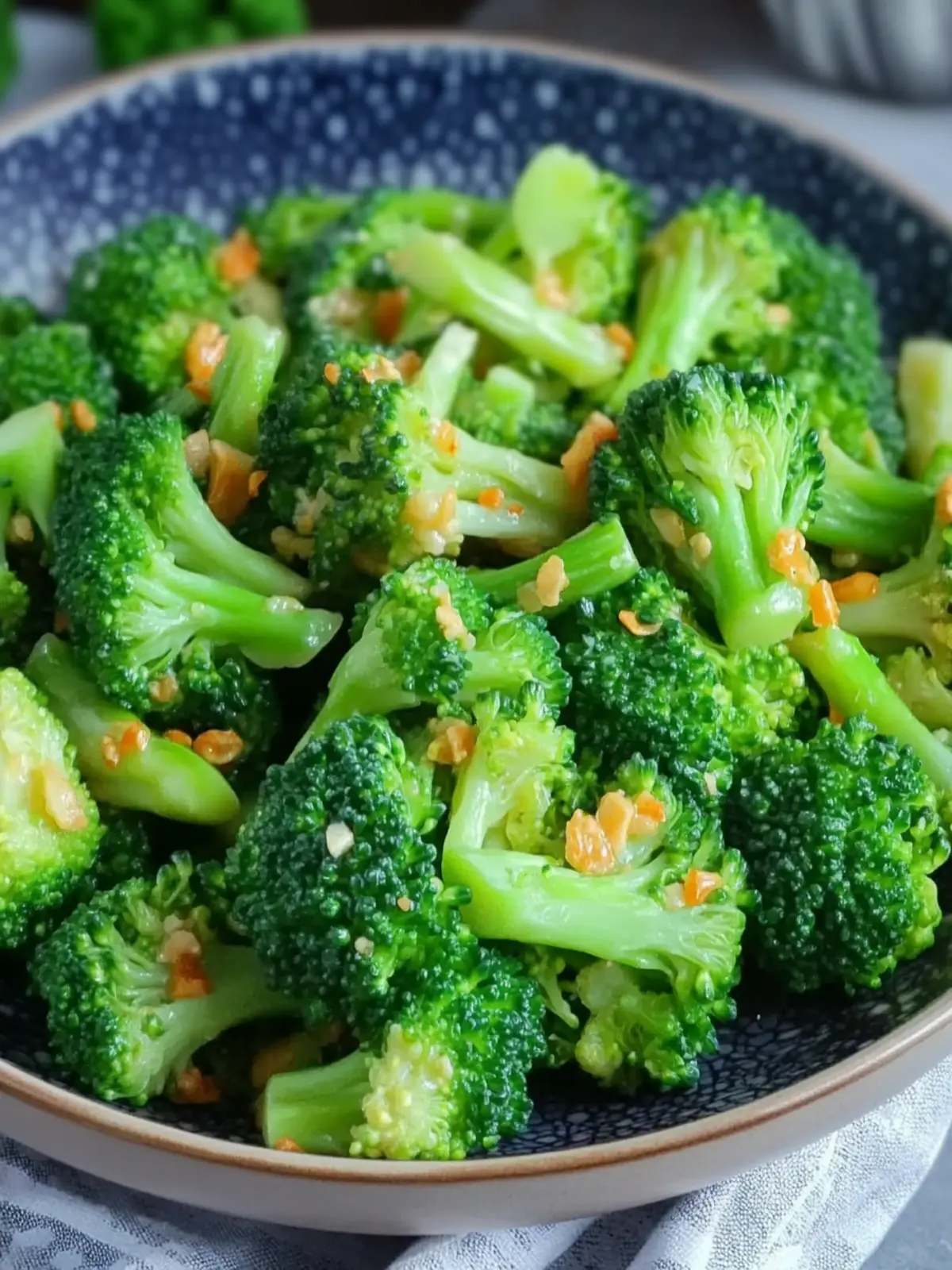 Savory Broccoli with Garlic Sauce for Quick Comfort Meals 2 Broccoli with Garlic Sauce