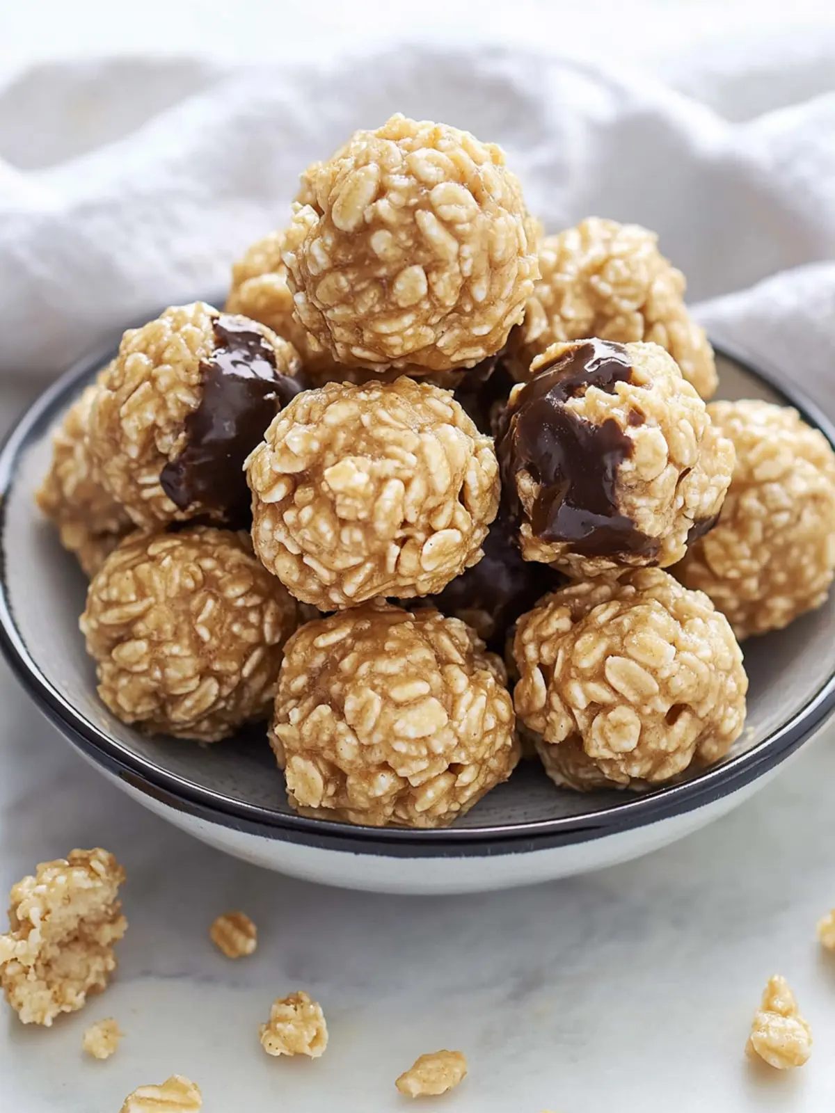 Irresistibly Crunchy Easy Peanut Butter Balls with Rice Krispies 2 Easy Peanut Butter Balls with Rice Krispies