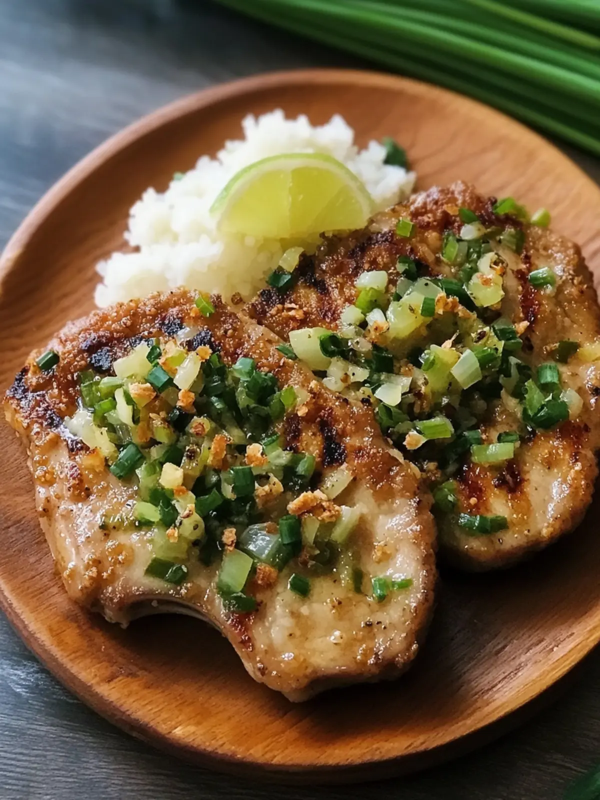 Savor the Flavor: Green Onion Pork Chops Made Crispy 4 Green Onion Pork Chops