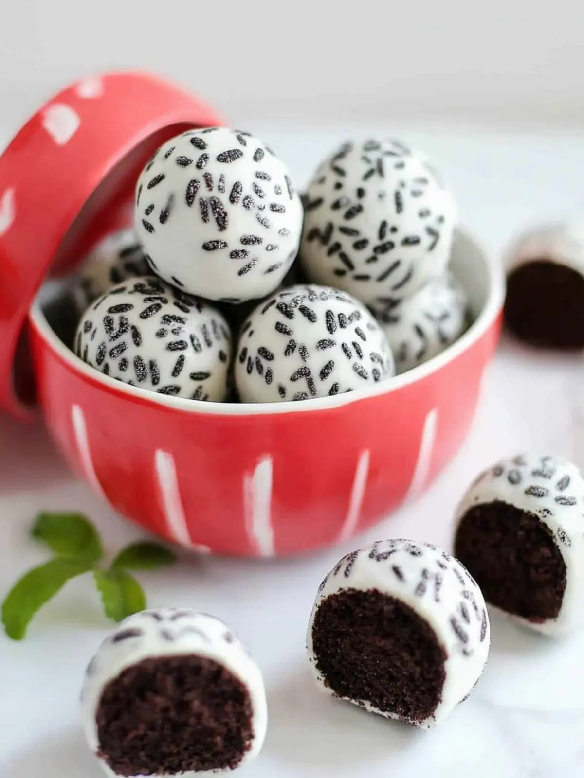 Decadent Apple OREO Balls That Everyone Will Love 4 Apple OREO Balls